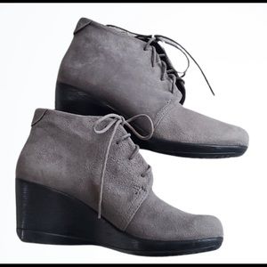 Dansko Grey Suede Leather Cadee Wedge Ankle Booties Size 37 / 6.5